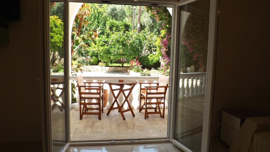 Galini Beach Studios And Penthouse Mesongi Ngoại thất bức ảnh